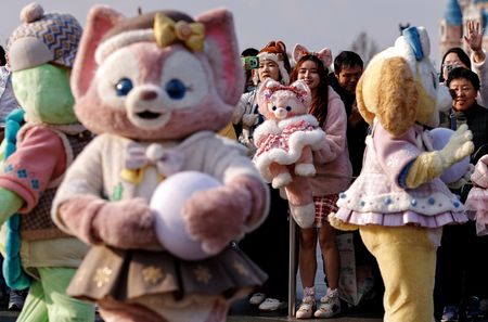 tagreuters.com2025binary_LYNXMPEL07025-VIEWIMAGE