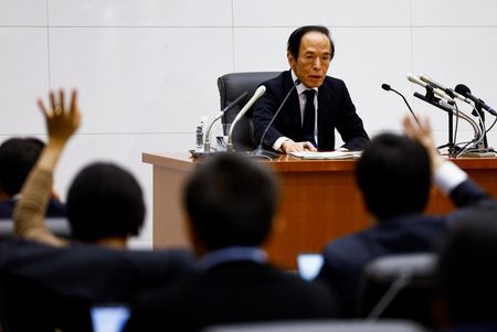 tagreuters.com2025binary_LYNXMPEL12009-VIEWIMAGE