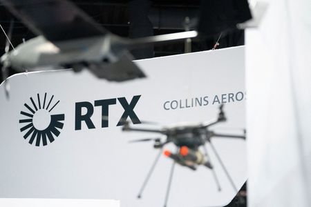 tagreuters.com2025binary_LYNXMPEL120I1-VIEWIMAGE