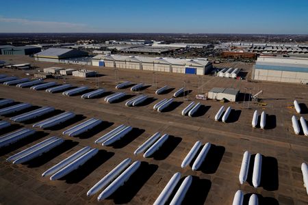 tagreuters.com2025binary_LYNXMPEL130TA-VIEWIMAGE