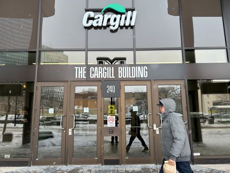 tagreuters.com2025binary_LYNXMPEL150B5-VIEWIMAGE