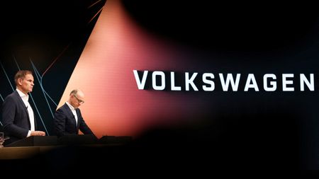 tagreuters.com2025binary_LYNXMPEL2A0EM-VIEWIMAGE