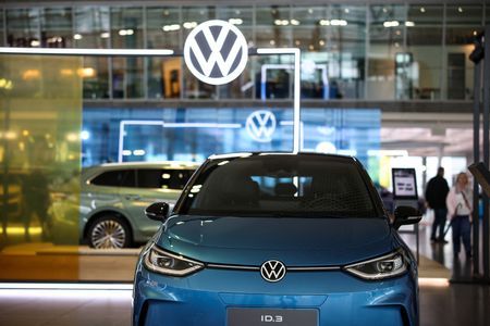 tagreuters.com2025binary_LYNXMPEL2A0K3-VIEWIMAGE