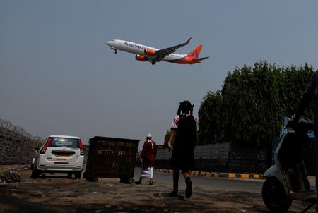 tagreuters.com2025binary_LYNXMPEL2J04W-VIEWIMAGE