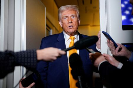 tagreuters.com2025binary_LYNXMPEL3C00D-VIEWIMAGE