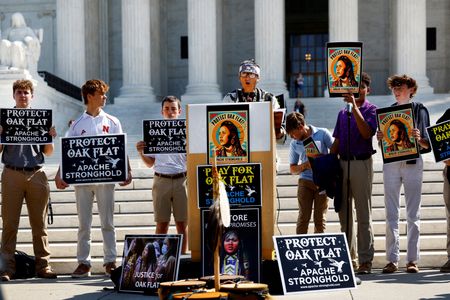 tagreuters.com2025binary_LYNXMPEL480YH-VIEWIMAGE