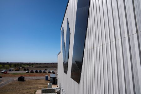 tagreuters.com2025binary_LYNXMPEL5H0HB-VIEWIMAGE