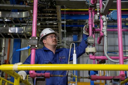 tagreuters.com2025binary_LYNXMPEL5H0ME-VIEWIMAGE