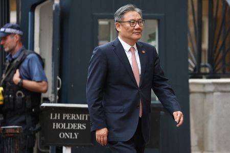 tagreuters.com2025binary_LYNXMPEL6H03K-VIEWIMAGE