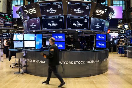 tagreuters.com2025binary_LYNXMPEL6S0IG-VIEWIMAGE