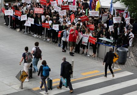 tagreuters.com2025binary_LYNXMPEL7G09K-VIEWIMAGE