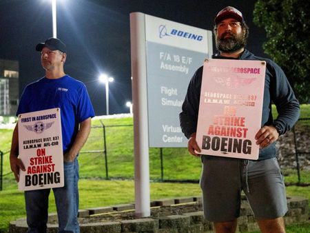 tagreuters.com2025binary_LYNXMPEL7L0R6-VIEWIMAGE