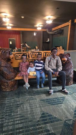 tagreuters.com2025binary_LYNXMPELA40MF-VIEWIMAGE