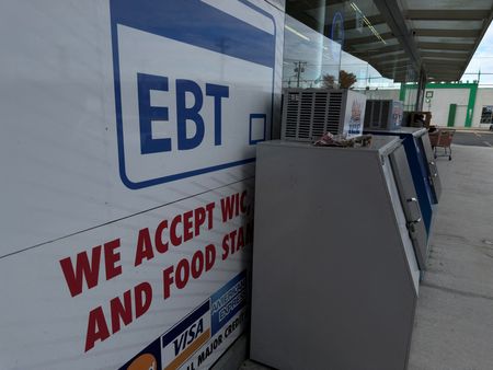 tagreuters.com2025binary_LYNXMPELA4131-VIEWIMAGE