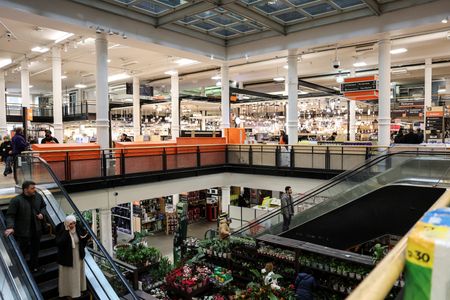 tagreuters.com2025binary_LYNXMPELAG0W0-VIEWIMAGE