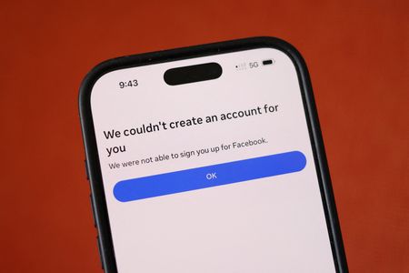 tagreuters.com2025binary_LYNXMPELB304Q-VIEWIMAGE