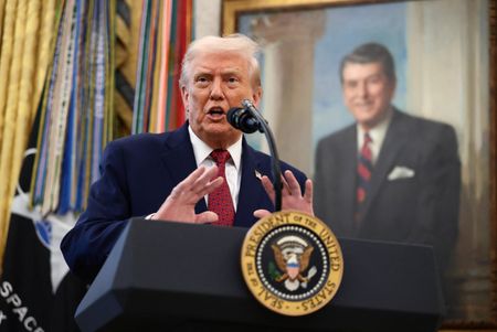 tagreuters.com2025binary_LYNXMPELBG00N-VIEWIMAGE