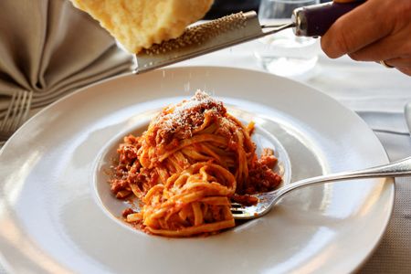 tagreuters.com2025binary_LYNXNPEL9404I-VIEWIMAGE