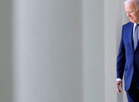 tagreuters.com2022binary_LYNXMPEI8R12C-VIEWIMAGE