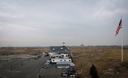 tagreuters.com2022binary_LYNXNPEI3712B-VIEWIMAGE