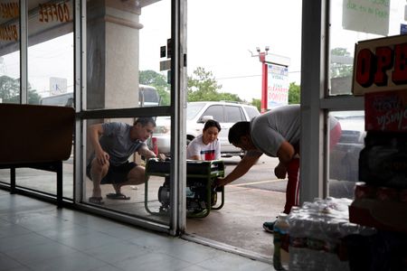 tagreuters.com2024binary_LYNXMPEK4T03M-VIEWIMAGE