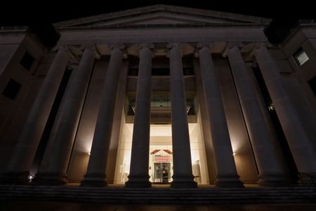 tagreuters.com2024binary_LYNXNPEK1N00H-VIEWIMAGE