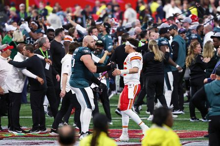 tagreuters.com2025binary_LYNXMPEL1A00Y-VIEWIMAGE