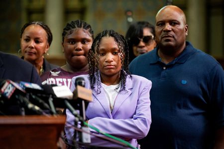 tagreuters.com2025binary_LYNXMPEL1C019-VIEWIMAGE