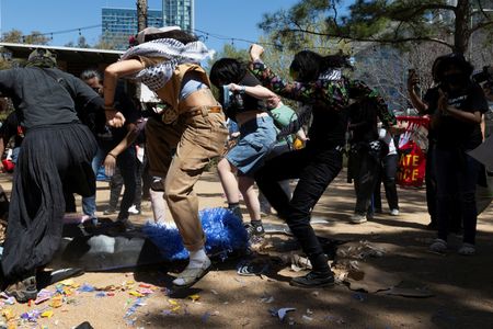 tagreuters.com2025binary_LYNXMPEL290VM-VIEWIMAGE