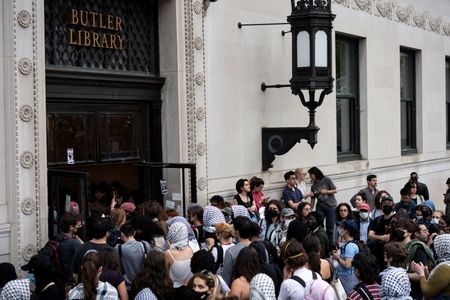 tagreuters.com2025binary_LYNXMPEL49016-VIEWIMAGE