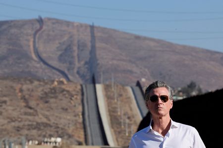 tagreuters.com2025binary_LYNXMPEL4D0WJ-VIEWIMAGE