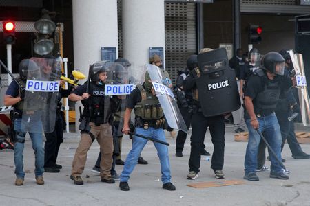 tagreuters.com2025binary_LYNXMPEL560BS-VIEWIMAGE