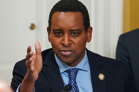 tagreuters.com2025binary_LYNXMPEL6T14L-VIEWIMAGE