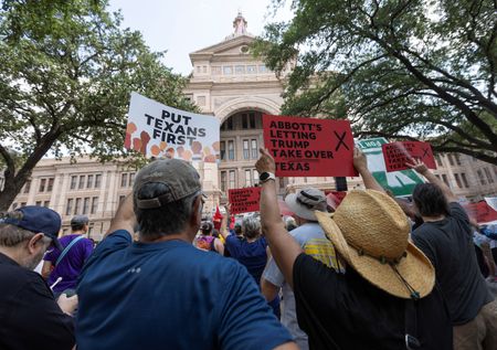 tagreuters.com2025binary_LYNXMPEL7G00H-VIEWIMAGE