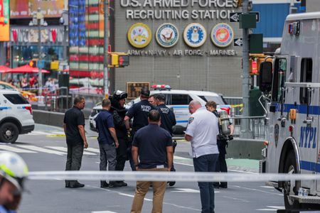 tagreuters.com2025binary_LYNXMPEL7H0PV-VIEWIMAGE