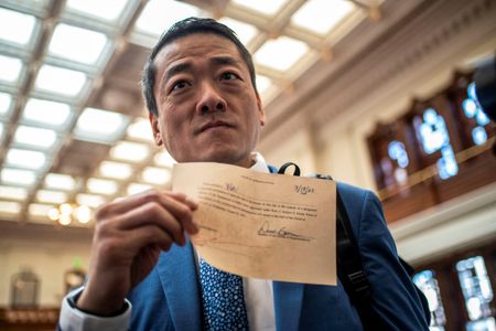 tagreuters.com2025binary_LYNXMPEL7H0UM-VIEWIMAGE