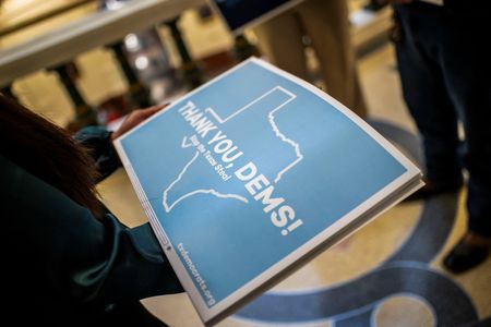 tagreuters.com2025binary_LYNXMPEL7H0UO-VIEWIMAGE