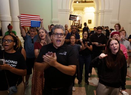 tagreuters.com2025binary_LYNXMPEL7I05F-VIEWIMAGE