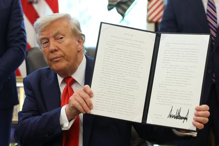 tagreuters.com2025binary_LYNXMPEL7O0MZ-VIEWIMAGE