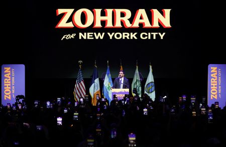 tagreuters.com2025binary_LYNXMPELA405N-VIEWIMAGE