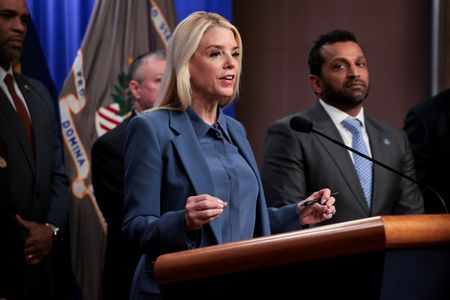 tagreuters.com2025binary_LYNXMPELB316V-VIEWIMAGE