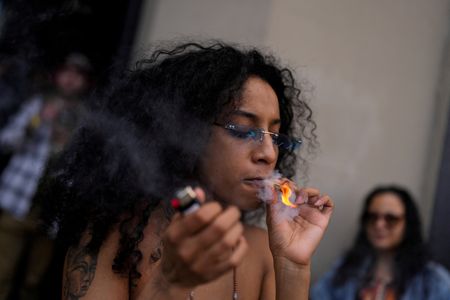 tagreuters.com2025binary_LYNXMPELBH14J-VIEWIMAGE