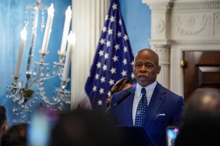 tagreuters.com2025binary_LYNXNPEL1H0GI-VIEWIMAGE