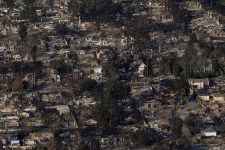 tagreuters.com2025binary_LYNXNPEL1J0D5-VIEWIMAGE