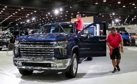 tagreuters.com2025binary_LYNXNPEL240W8-VIEWIMAGE