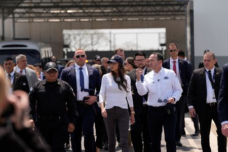 tagreuters.com2025binary_LYNXNPEL2P16O-VIEWIMAGE