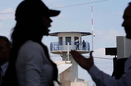 tagreuters.com2025binary_LYNXNPEL2P16Q-VIEWIMAGE