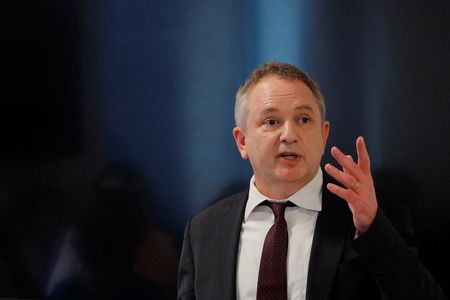 tagreuters.com2025binary_LYNXNPEL2Q020-VIEWIMAGE