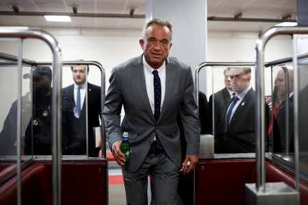 tagreuters.com2025binary_LYNXNPEL36103-VIEWIMAGE