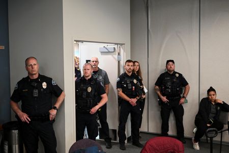 tagreuters.com2025binary_LYNXNPEL51132-VIEWIMAGE